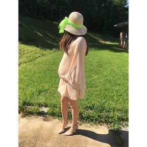 Beige boho dress w/ bell sleeves!